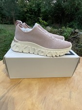 NIB DKNY Lillie Slip On Sneakers Women's 8.5 Light Pink Platform Knit K1688768