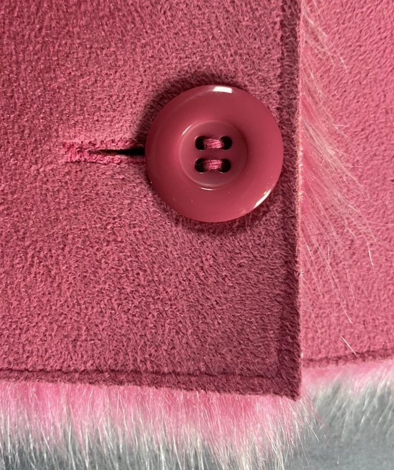 De colección Y2K Rosa Chicle Imitación Piel Penny Lane Longitud Media Reverso L 46 Botón Grueso Foto 3 de 4