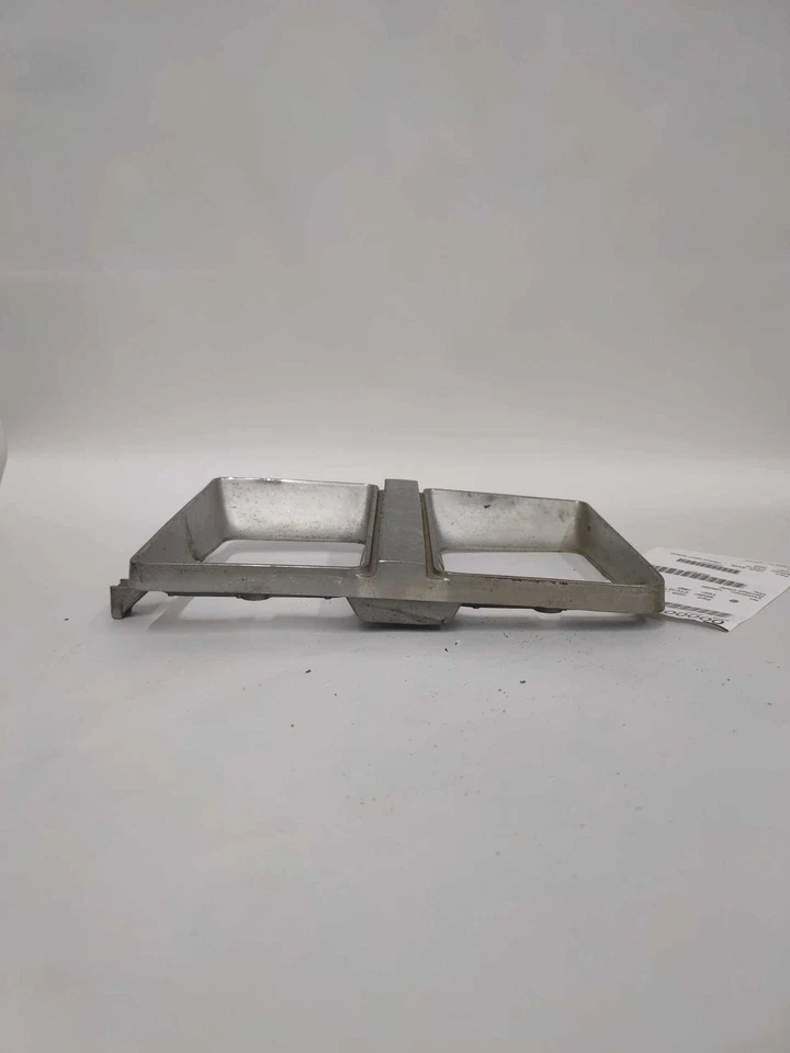 Puerta faro derecho camioneta Chevrolet C10 1981-82 14021354 Foto 4 de 4