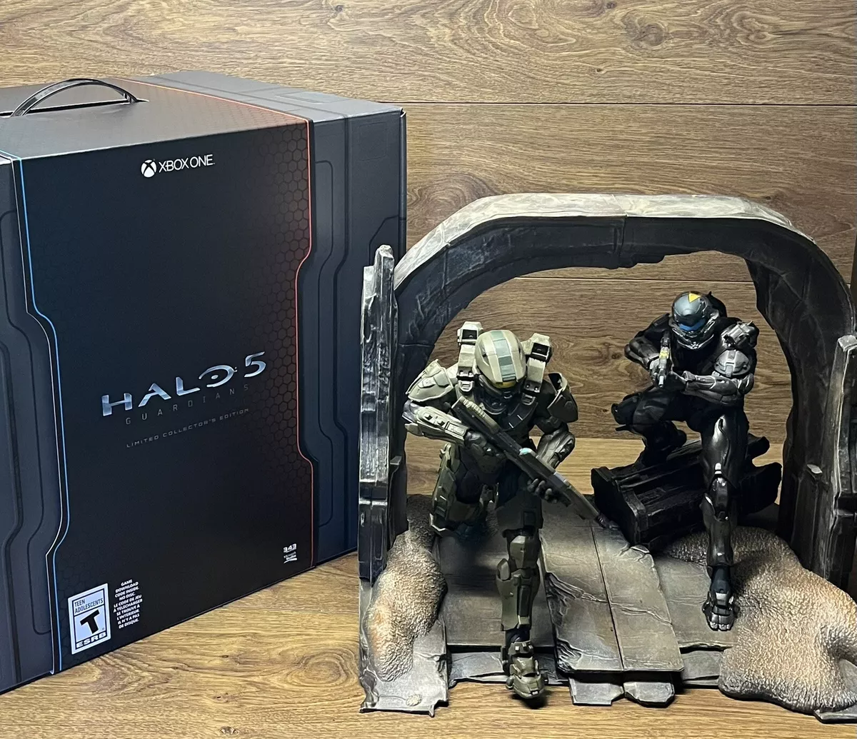 Halo 5 Guardians Limited Collector's Edition Statue (Microsoft Xbox One,  2015)