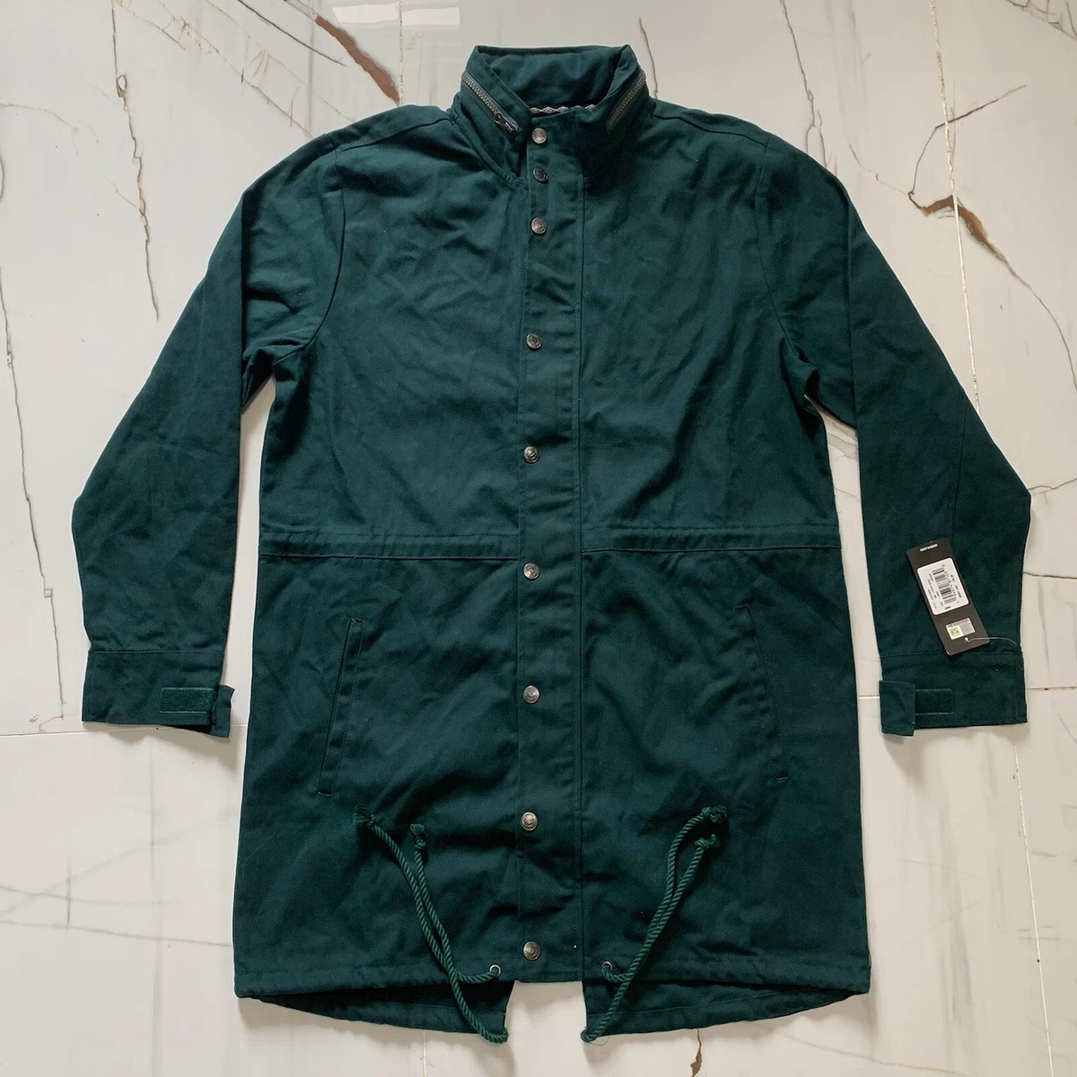 Umbro Rain Jacket Men Large Hidden Hood Fish Tail Green String