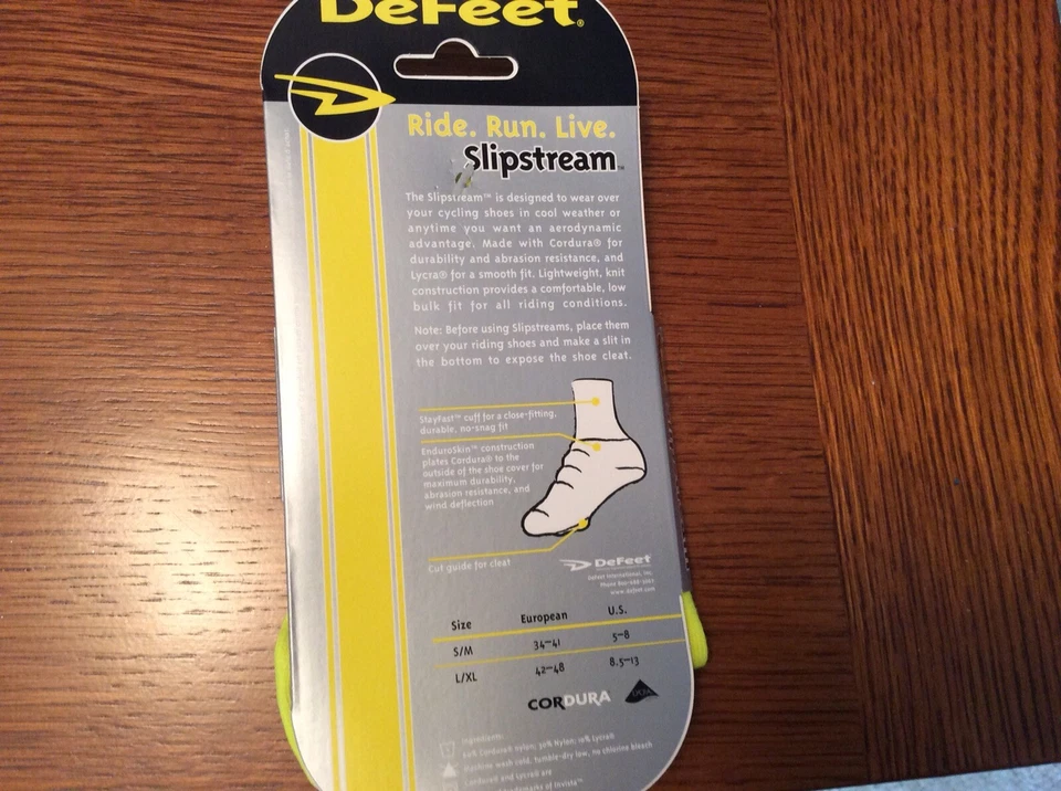 Fundas para zapatos de ciclismo Defeet Slipstream S/M (EE. UU. 5-8) amarillas, hechas con Cordura. Foto 2 de 2
