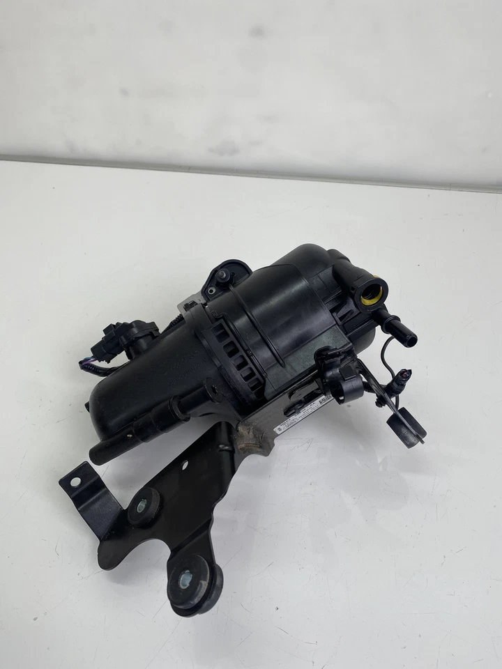 JAGUAR F-PACE X761 2021 Fuel Filter Housing OEM M8A2-9B072-A (N235) - Image 3 of 4