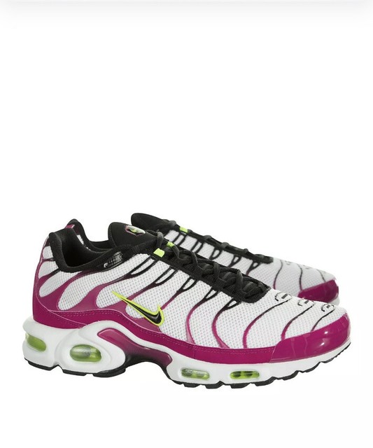 pink and black air max plus