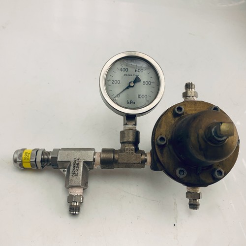 FISHER 1301F-1 Pressure Regulator Max In 5000 psi Max Out 75 psi with guage
