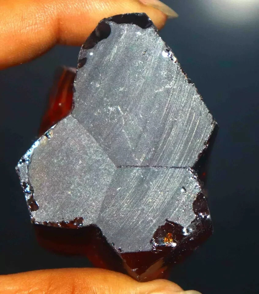 Heat-Resistant Red Garnet Lab-Created Crystal - 510.25 Carat for Premium Jewelry - Image 3 of 4