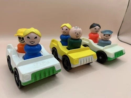 Vintage Fisher Price Little People 3 Cars And 6 People