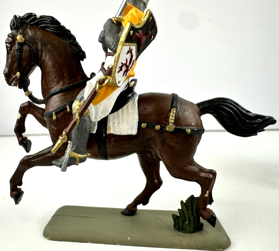 Knight & Horse Armor Medieval Painted Soldier Figures 2 in Lot - Image 4 of 4