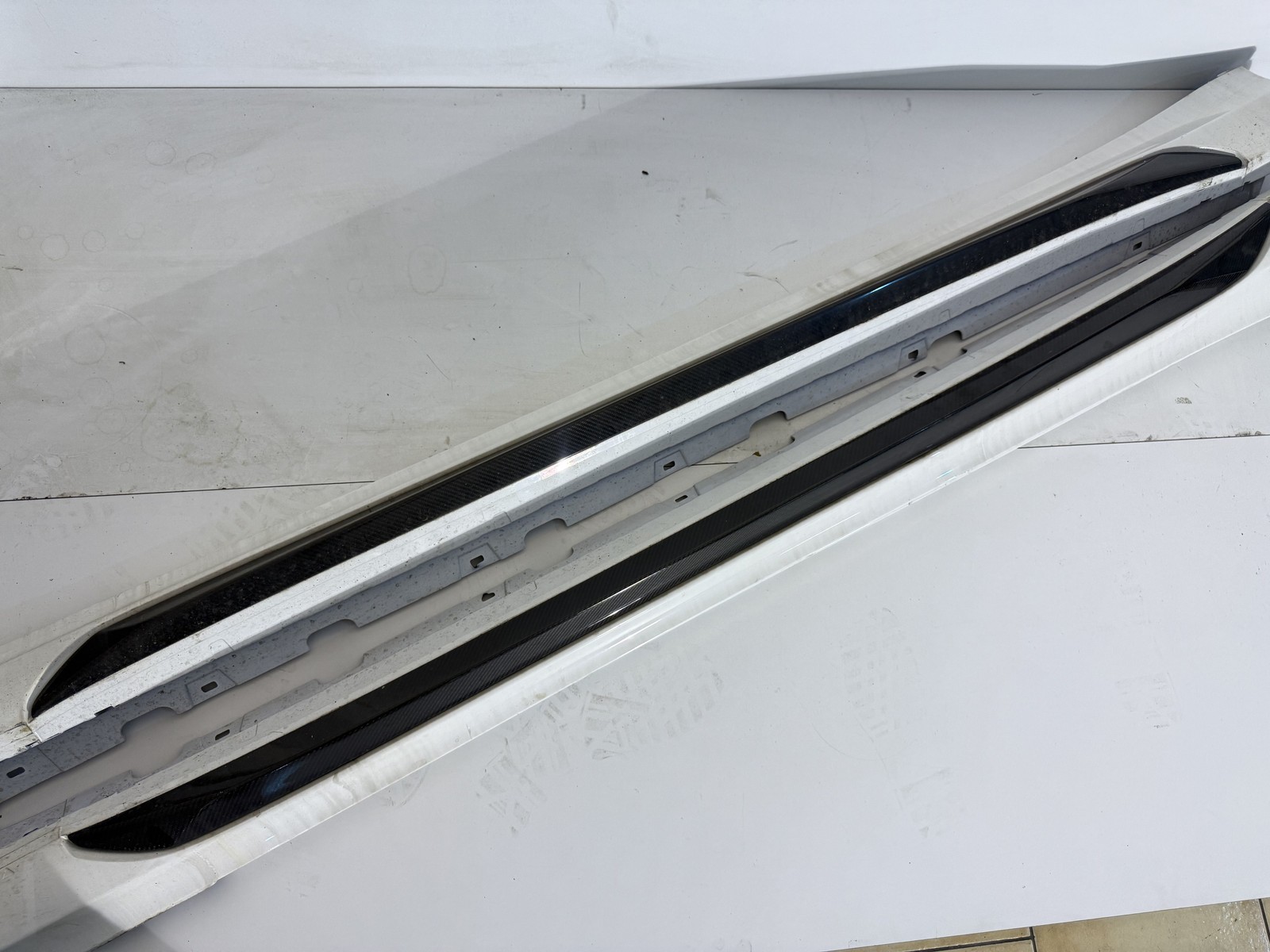 COPPIA MINIGONNE DX E SX PER MASERATI Grecale Serie 673013854 (22>)