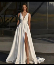 White Satin Wedding Dress A line Vneck Size 14