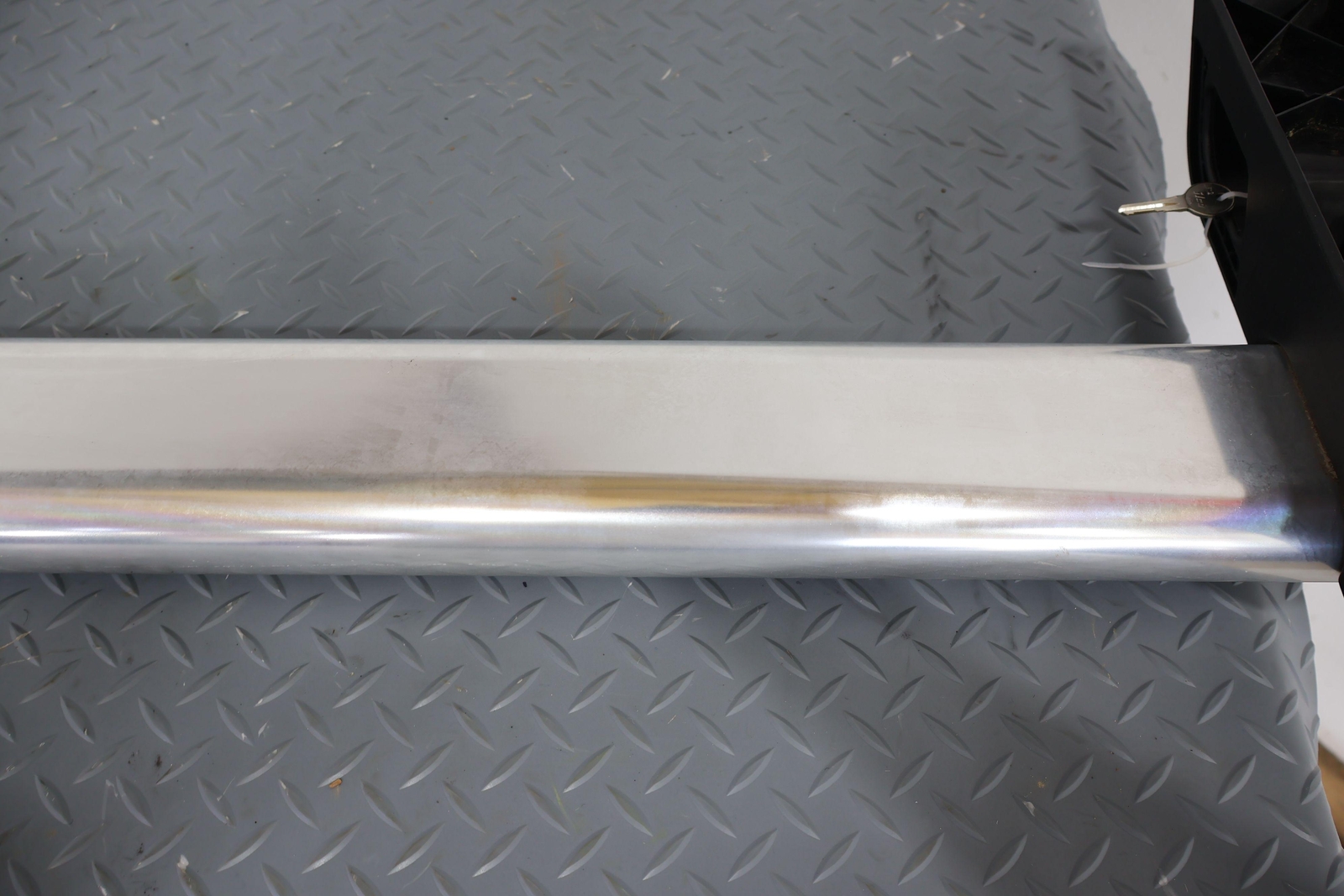 0309 Hummer H2 Used Single (1) Luggage Roof Rack Cross Rail W/Key 001 eBay