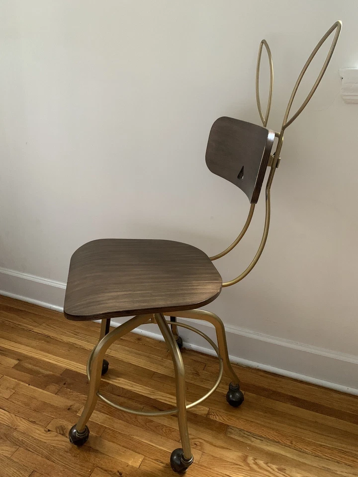 Silla Pottery Barn X Emily and Meritt Designer Bunny Foto 3 de 4