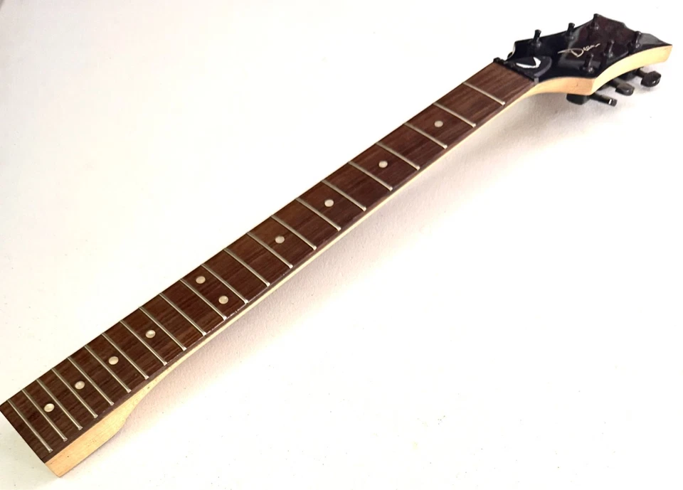 Cuello de guitarra Dean EVO X de arce con afinadores diapasón de nogal Foto 2 de 4