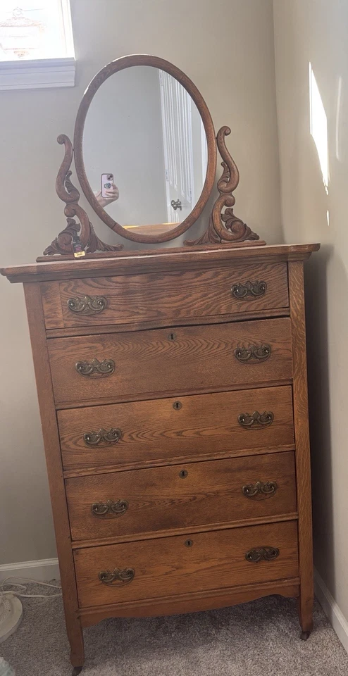 古董橡木梳妆台状况完好带镜面 — 第 2/4 张图片