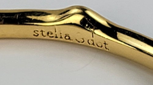 Stella & Dot Bangle Bracelet 7.5 in Green Enamel Gold Plated 4.3mm Width - Picture 4 of 5