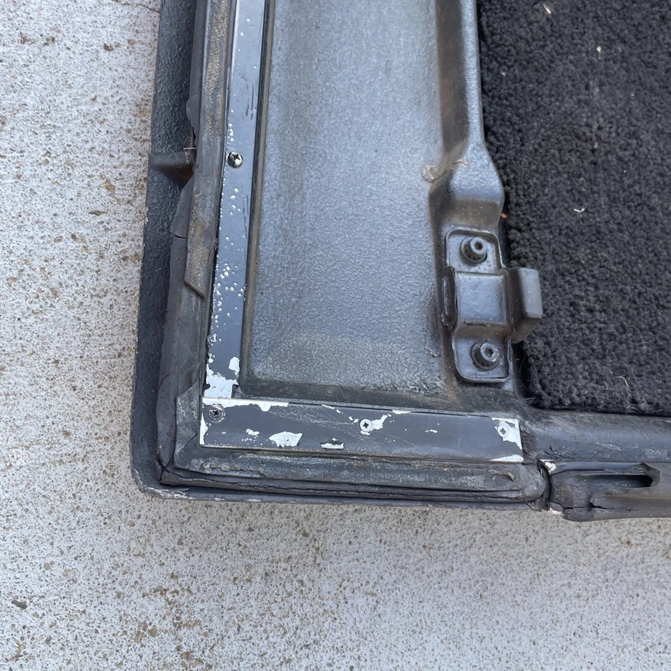 1970 - 1976 年保时捷 914 原装 Targa 上衣带闩锁 Compette — 第 3/4 张图片