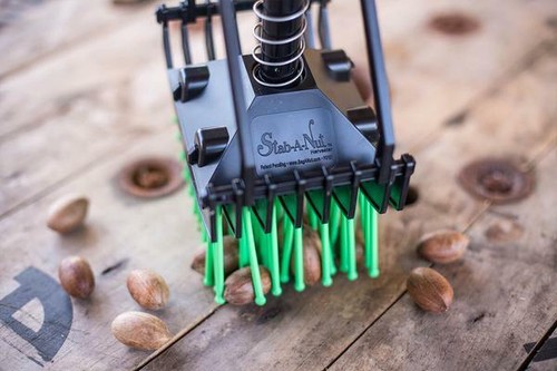 Stab-A-Nut Pecan Harvester - Bag-A-Nut- Nut Picker Upper - 第 3/5 張圖片