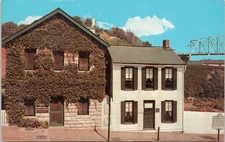 POSTCARD-THE MUSEUM AND MARK TWAIN BOYHOOD HOME-HANNIBAL, MISSOURI