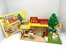 Vintage Kawada McDonalds Hamburger Restaurant Building Blocks Pastel Series