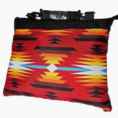 NEW Pendleton outdoor Packable Blanket Stripes Picnic Tailgate Red Beach Zip