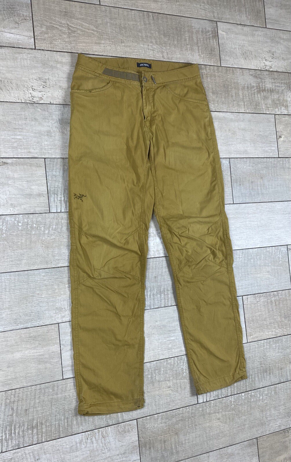 Arcteryx Relaxed Fit Coupe Ample Bastion Climbing Pants for Men Size 30