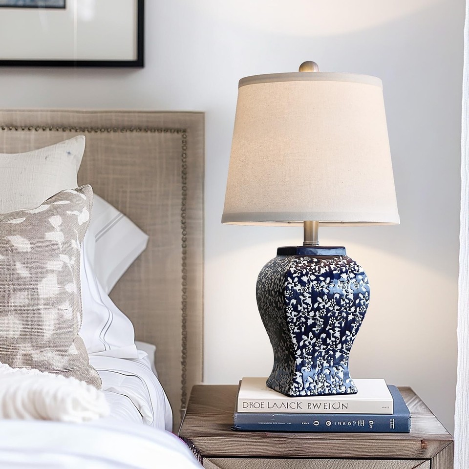 PoKat 20.75'' Chinoiserie Table Lamp, Classic Ceramic Lamp for Bedroom