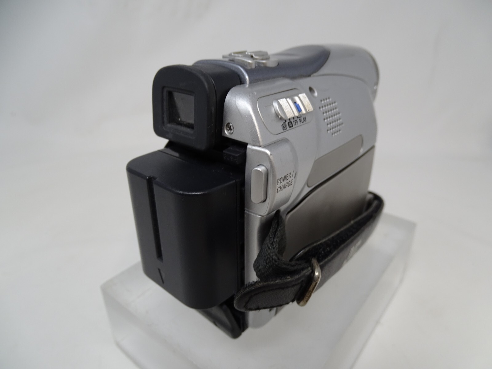 JVC GRD250U 25X Optical Zoom Mini DV Video Camcorder for parts/repair