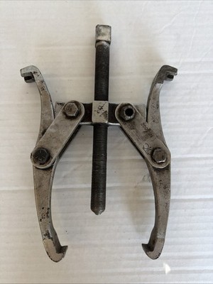 Vintage OTC Owatonna Tool CO NO 1002  2-Jaw Gear Pulley Puller Made in U.S.A