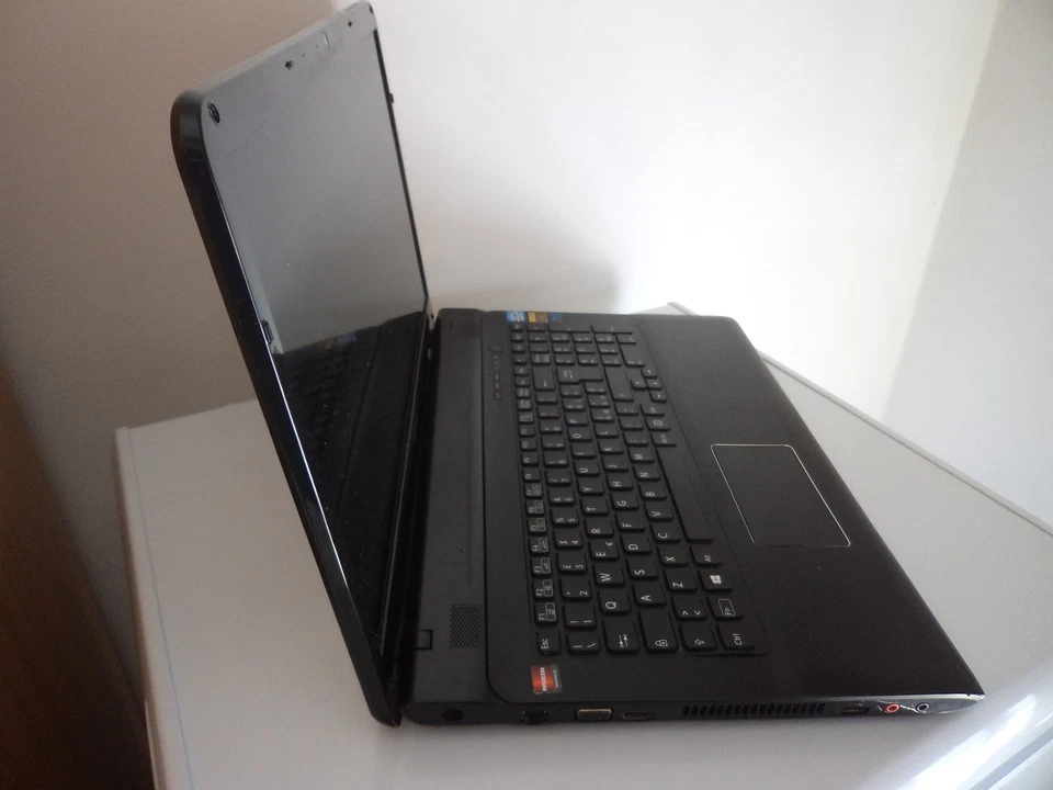 NOTEBOOK SONY-VAIO SVE171E13M I7 - Immagine 3 di 4