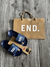 kids Levi's logo sliders slide sandals in navy blue paisley pattern Size uk 13.5
