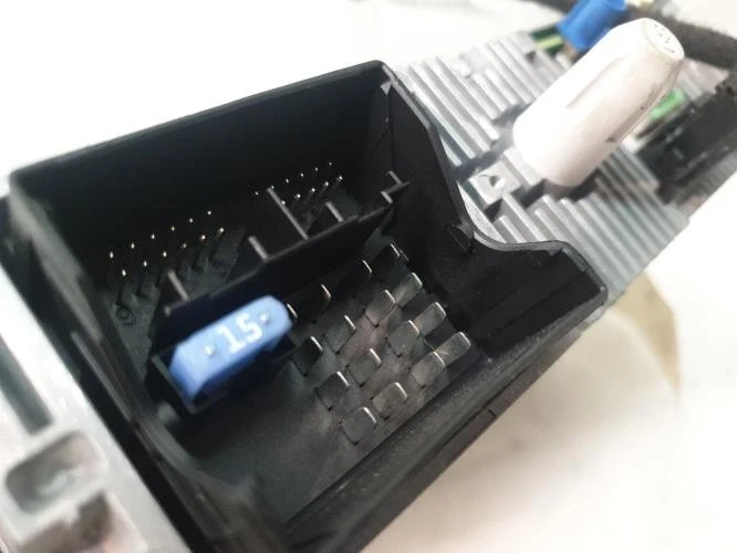 Autorradio original PEUGEOT 308 2 PHASE 1 9810475880 - Imagen 4 de 4