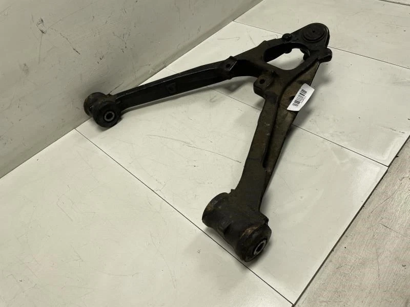 Chevrolet Suburban 1500 2012 pasajero delantero derecho brazo de control inferior OEM+ Foto 2 de 4