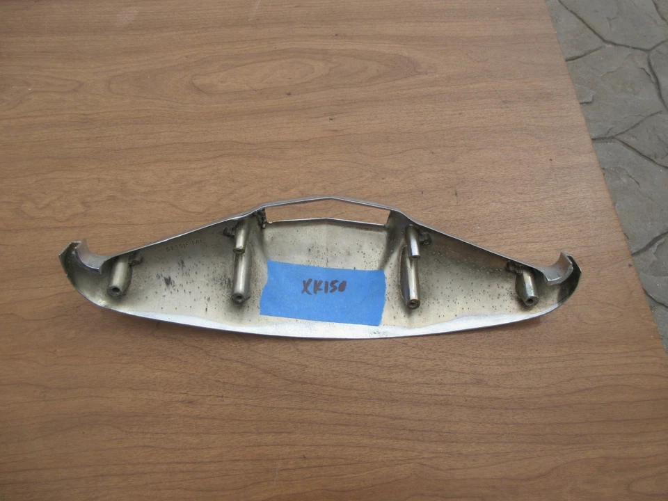 Jaguar XK150 1957-1960 lámpara de reversa y carcasa de matrícula JP Foto 3 de 4