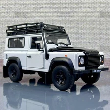 Land Rover Defender 90 by Welly – 1:24 Scale Diecast Model Car Rugged SUV 4x4
