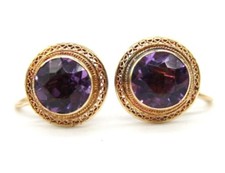 VINTAGE 14K YELLOW GOLD AMETHYST FILIGREE STUD EARRINGS. 13MM SCREW BACKS