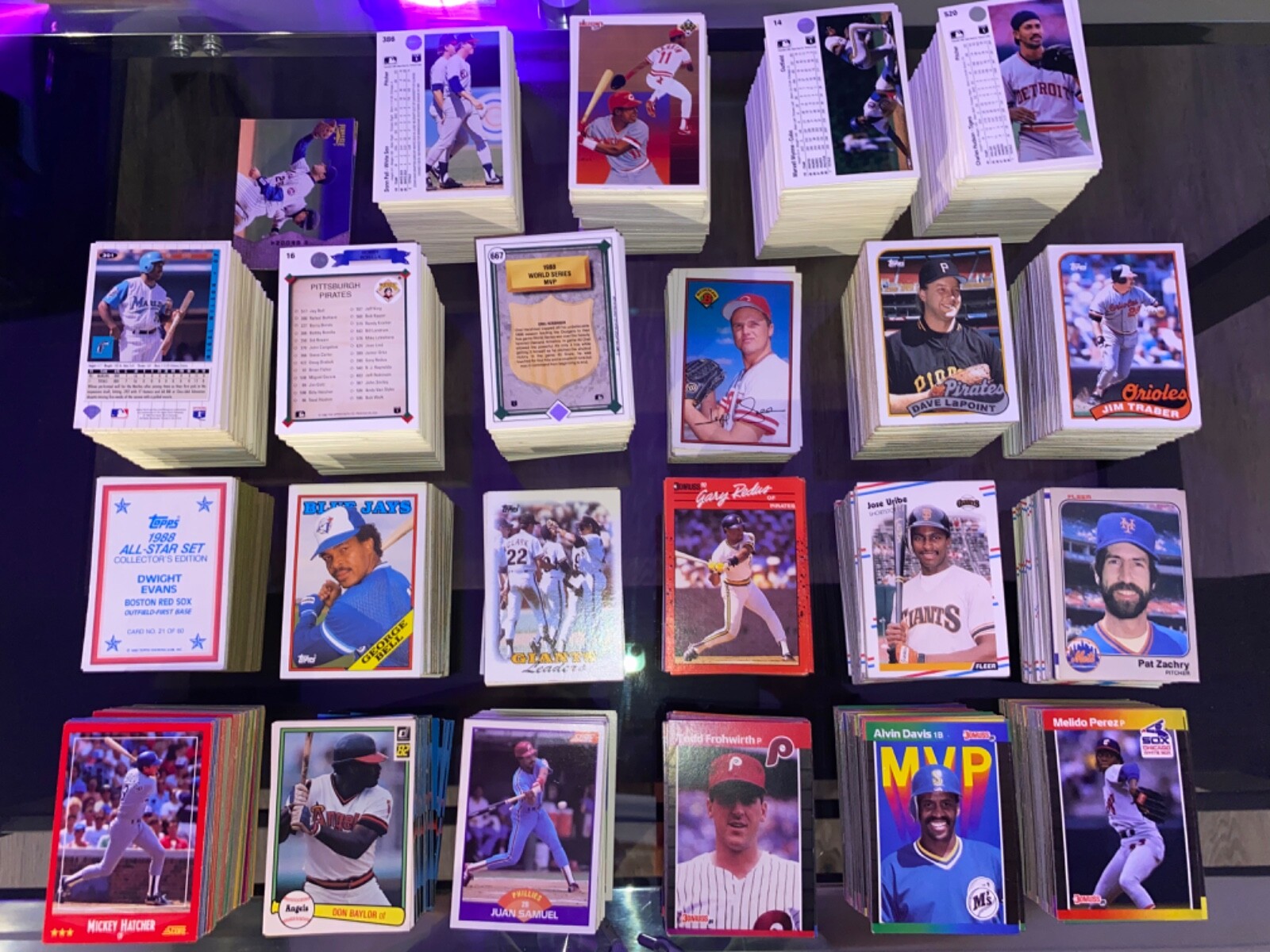Huge baseball card collection in great condition! Includes various