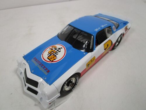 ACTION 1/24 XTREME #2 MARK MARTIN 1982 CHEVY CAMARO USED VERY NICE NO BOX - Picture 3 of 8