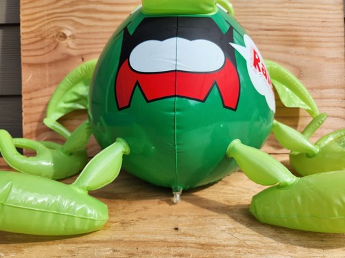 RAID! VINTAGE INFLATABLE BUG ADVERTISING DISPLAY RARE MAIL AWAY 1980s 17"×22" V1 - Picture 2 of 16