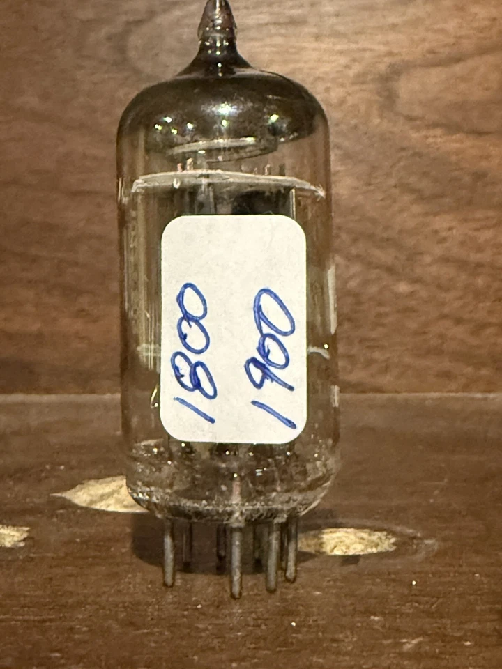 Tubo UltraTone de Mullard Blackburn 6EU7 - Alto Mu - Doble Triodo - Probado Nuevo de Lote Antiguo+ Foto 4 de 4