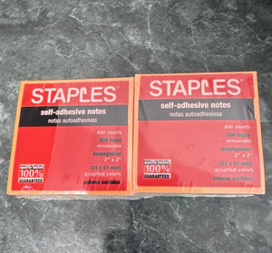 8 packs of 2x2 & 5 packs of 3x3  Assorted Colors Post-it