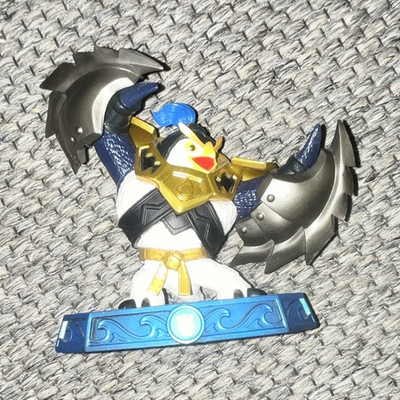 Skylanders Knight Mare Actionfigur Trap Team Toys-to-Life auf Sockel Lebenslicht