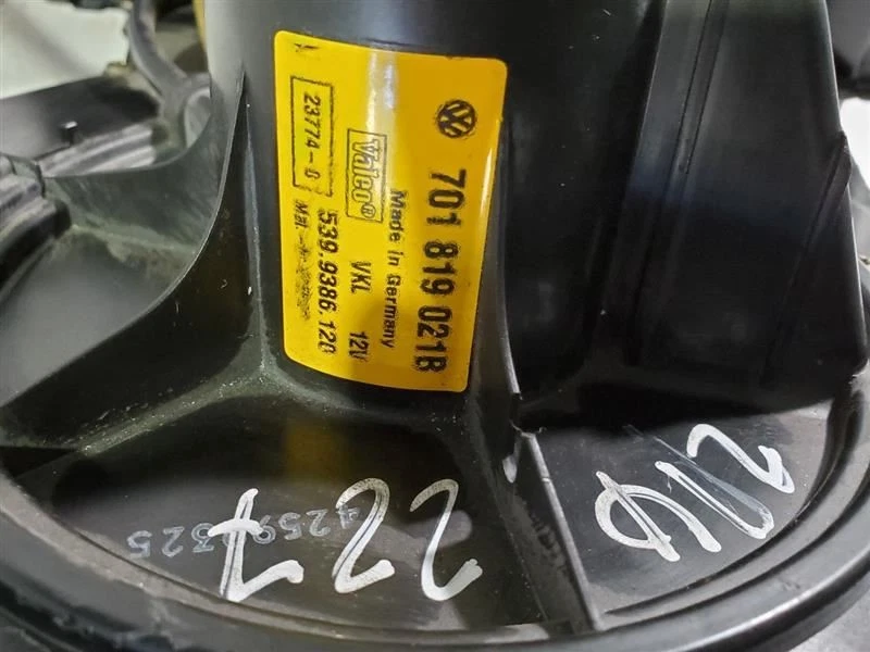 Evaporador CA montagem quebrada veja fotos PN 703820121D OEM 96 03 Volkswagen Eurovan - Imagem 4 de 4