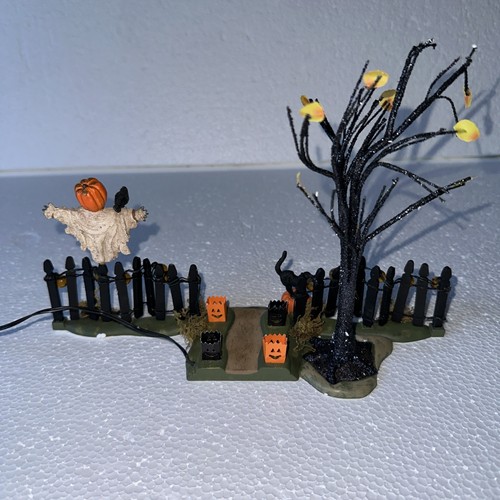 Vintage Department 56 Halloween Village Accessories Spooky Yard Scene #56.53177 - Picture 10 of 15