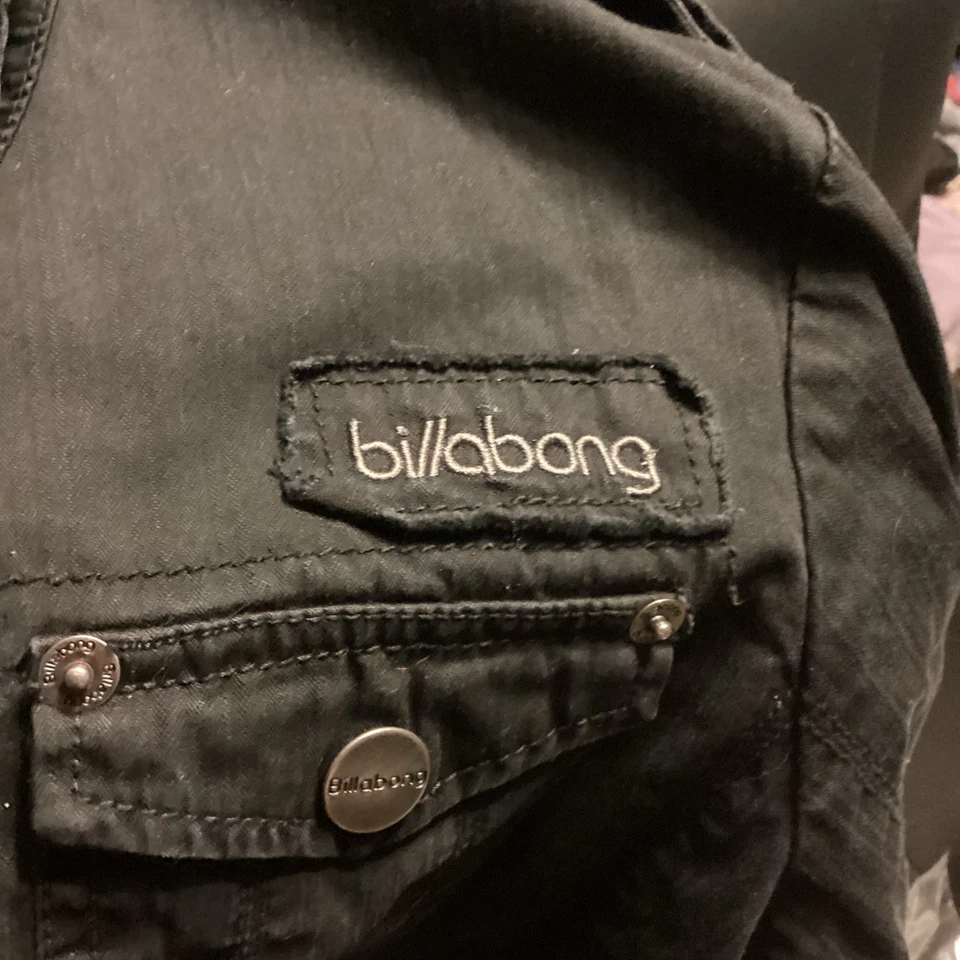 Chaqueta Billabong Hannah Lanzamiento Original Negra ASO Bella Swan Crepúsculo Mediana Foto 4 de 4