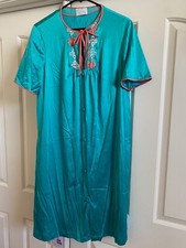 Vintage 1970s Womens JC Penney Misses Nightgown  Robe Medium Made in USA