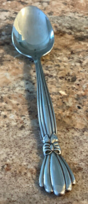 Oneida Deluxe ALEXIS  Teaspoon (s) Stainless USA Flatware 6'' EUC