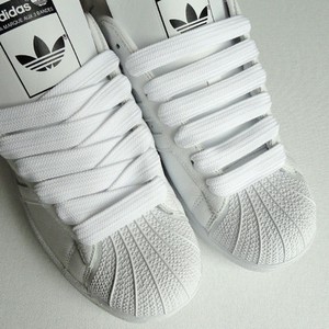 white lace shoelaces