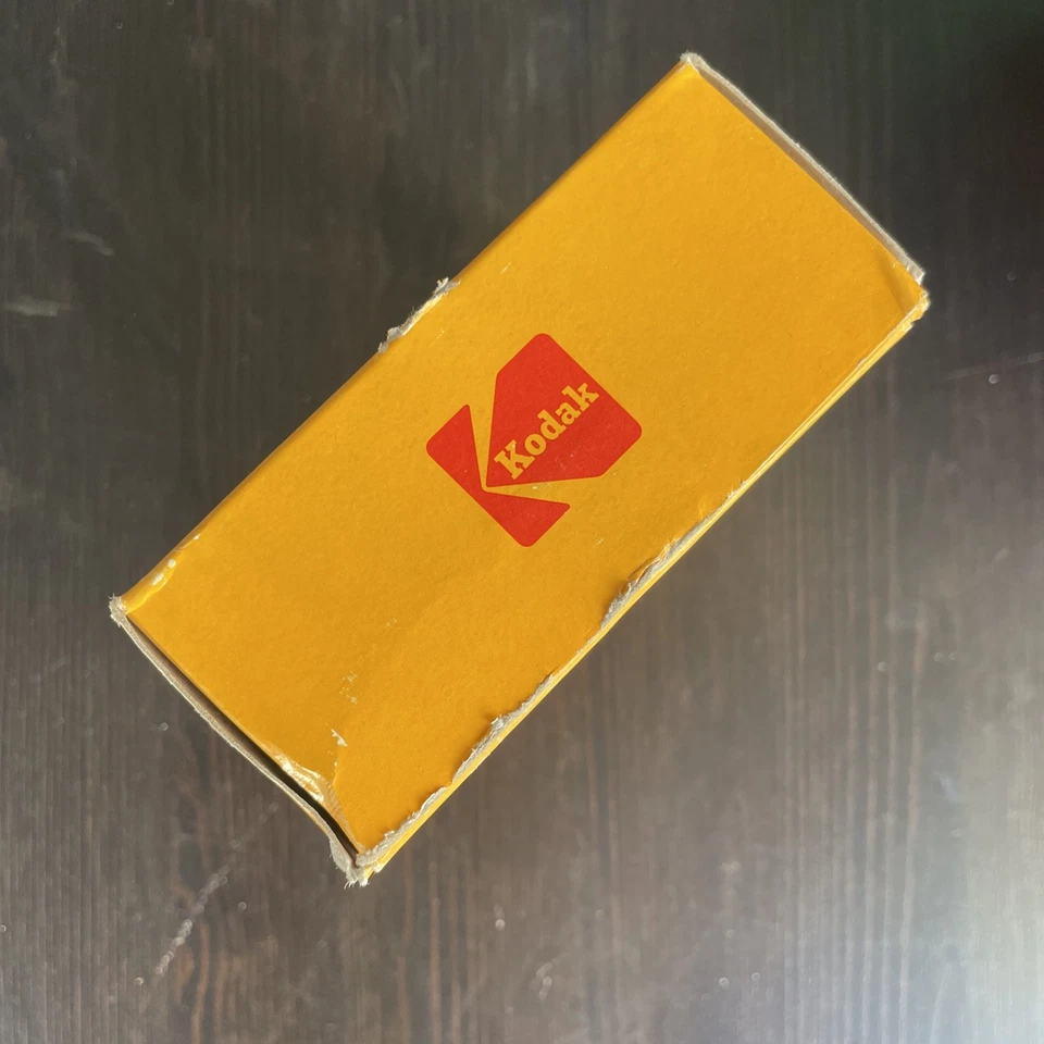 Película negativa a color Eastman EXR 500T sellada 35 mm 100 pies stock vintage 5298 Foto 3 de 4
