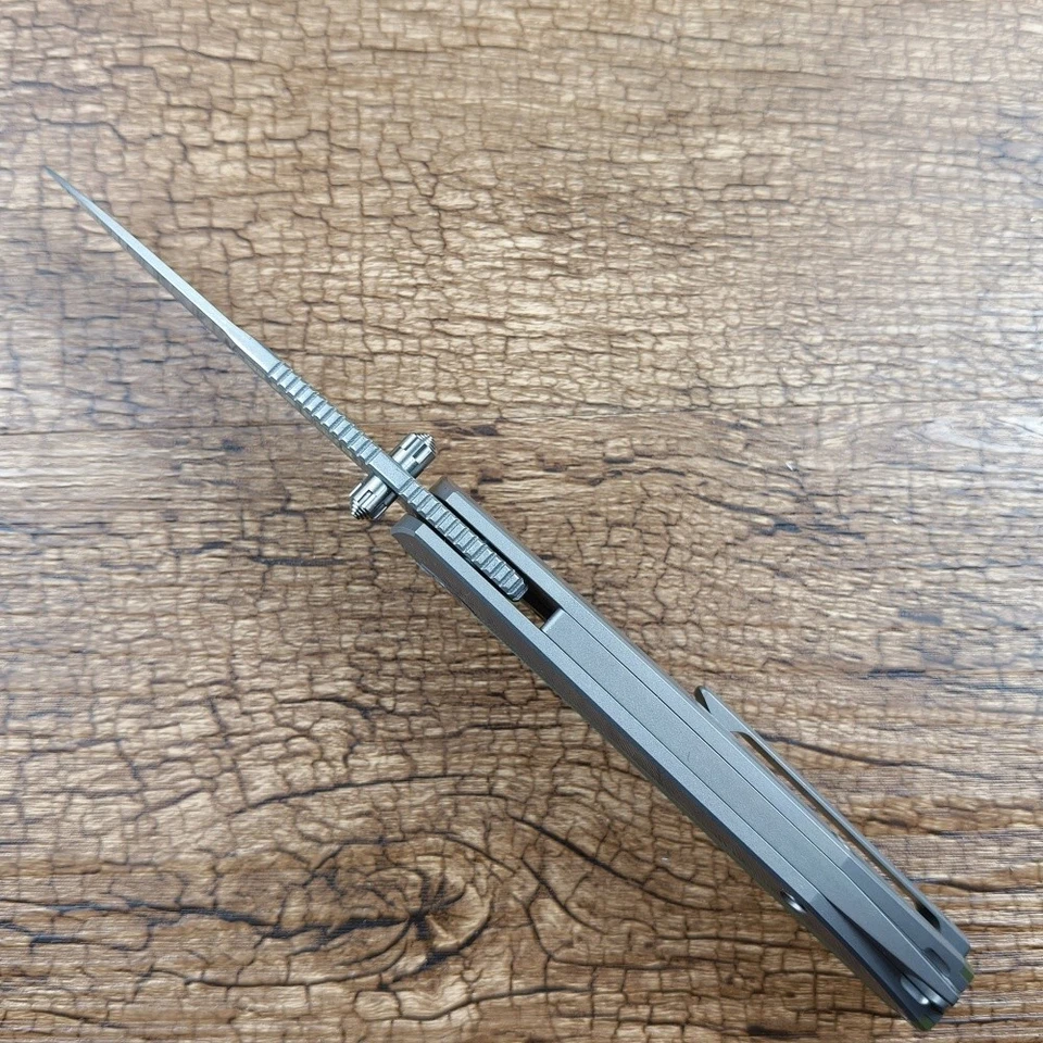 Cuchillo Plegable TWOSUN TS479 14C28N Hoja Cerámica Rodamiento de Bolas Titanio Verde G10 Foto 3 de 4