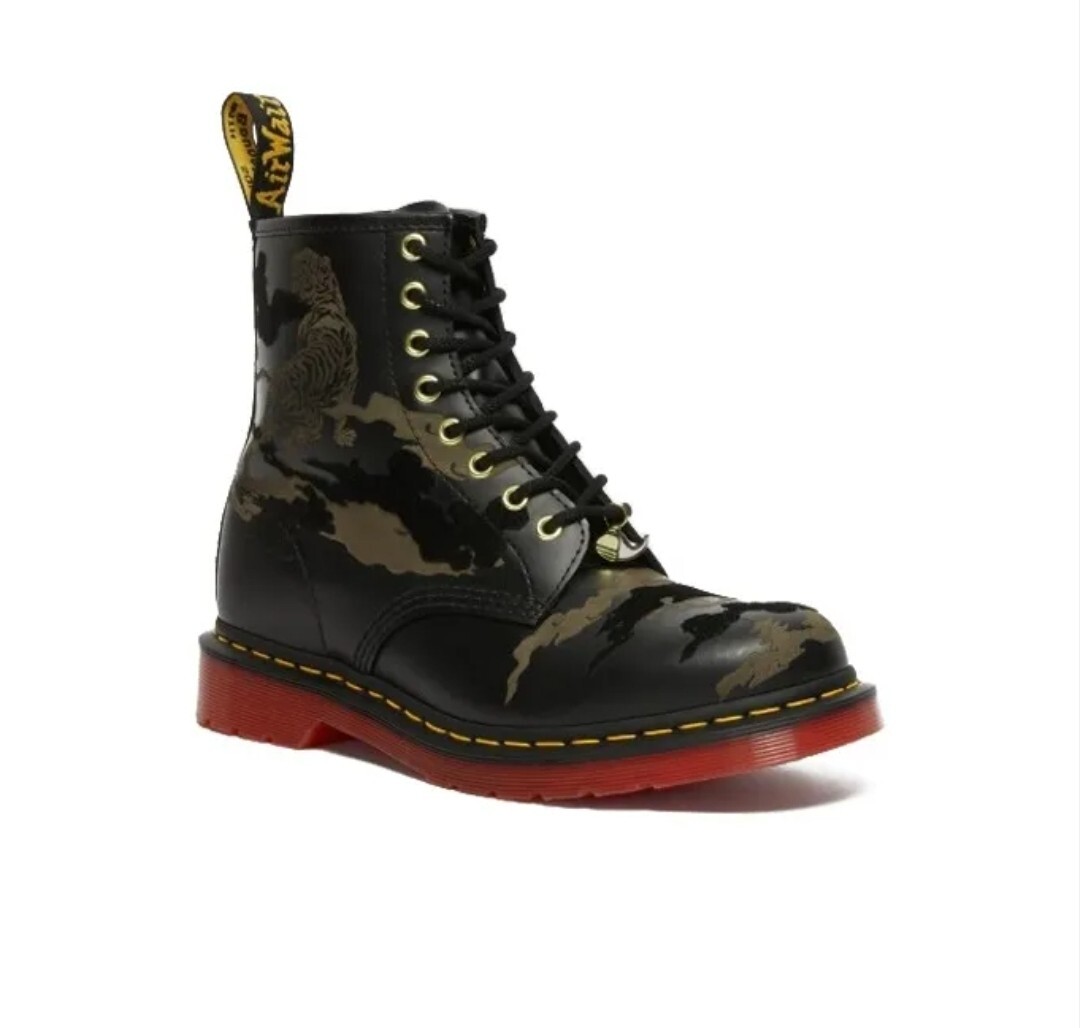 Dr. Martens ドクターマーチンyear of the tiger ドクターマーチンが虎モチーフとカモ柄を掛け合わせた限定モデル